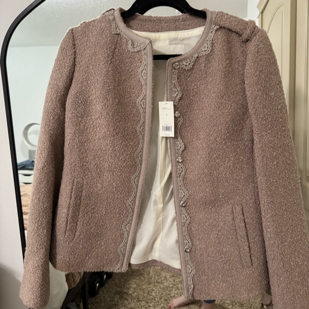 Elegant Banana Republic Blazer NWT Size 6
